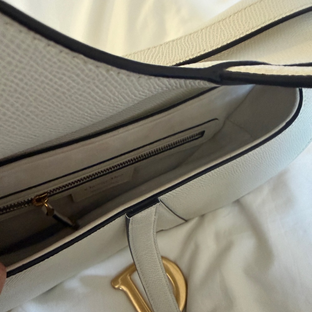 Dior Medium white saddle bag with strap - Picture 16 of 16